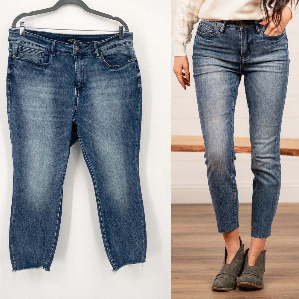Judy Blue Shelly High Rise Relaxed Fit Jeans Size 18